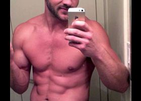 Sean Holmes